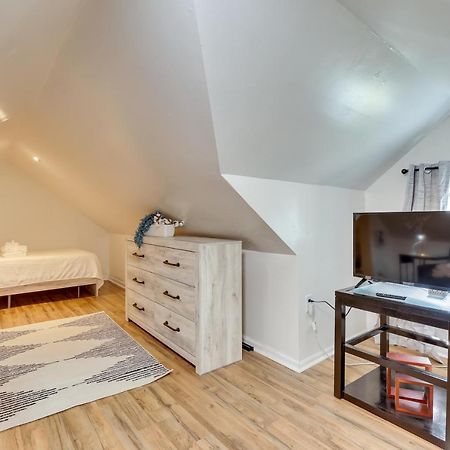 Modern Northfield Cottage With Yard! 외부 사진
