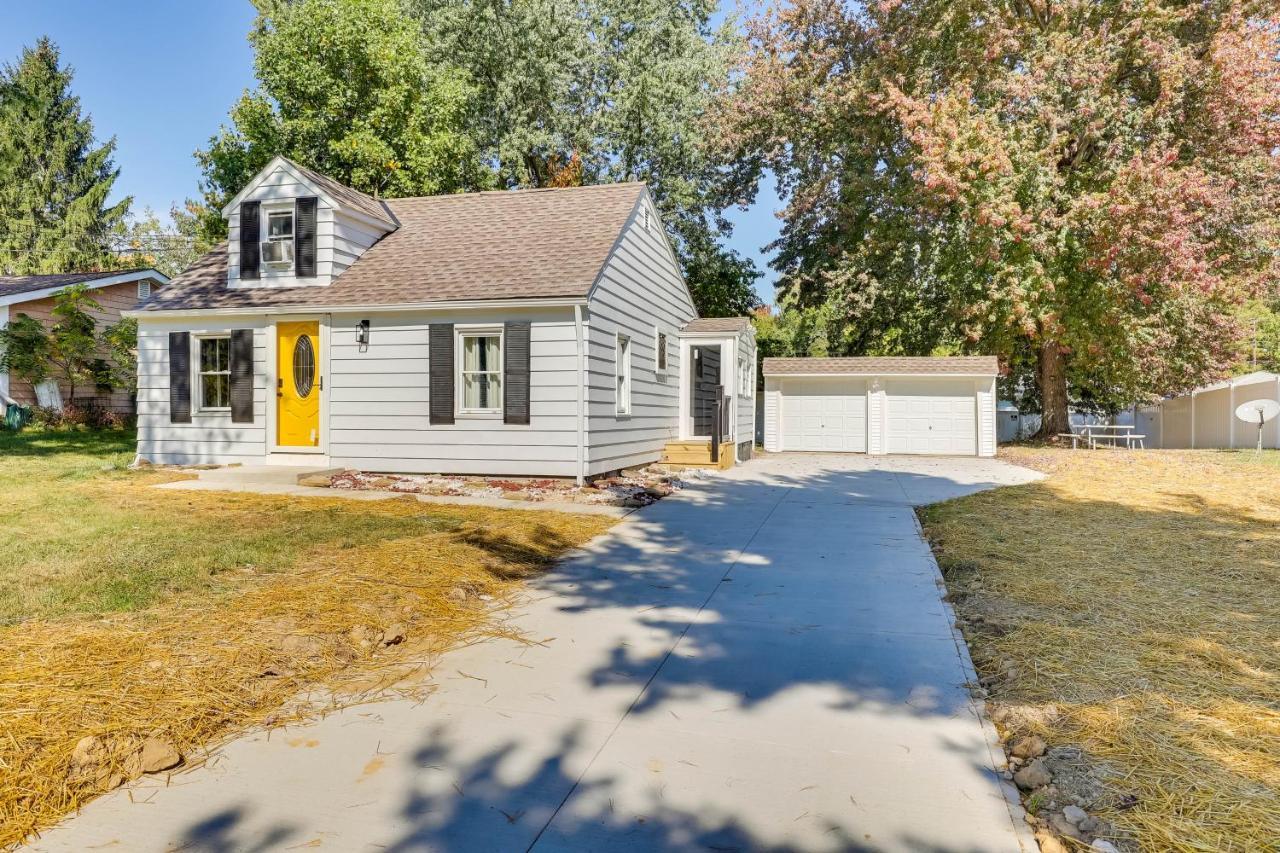 Modern Northfield Cottage With Yard! 외부 사진
